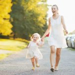 Как гулять с ребенком с пользой